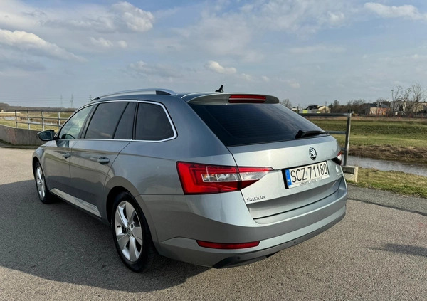 Skoda Superb cena 65000 przebieg: 182000, rok produkcji 2015 z Koronowo małe 121